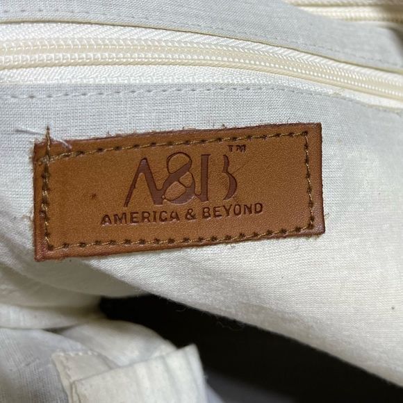 America & Beyond Tote Shoulder Bag Multi Purpose Double Handle Black White Aztec - Picture 3 of 4